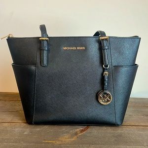 Michael Kors Jet Set Handbag